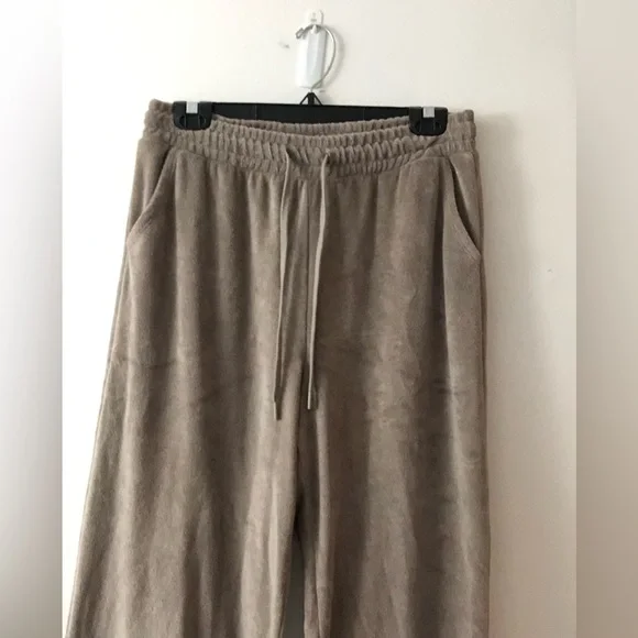 Beyond Yoga Tropez Pull On Pant in Khaki Brown Size Medium Towel Terry Lounge - Picture 5 of 16